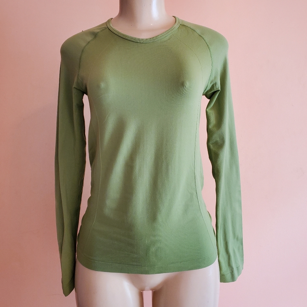 Avia| Green workout shirt